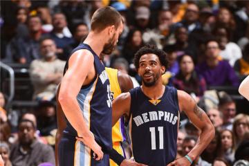 开云体育在线-国王鏖战雷霆，利拉德在意甲焦点战接管比赛