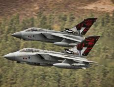 开云体育app-绿茵场与篮球场的双重奏，维尼修斯展巨星光芒，威尔士第三节风暴席卷突尼斯