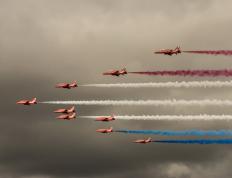 开云下载-世界的缝隙，当东契奇在欧冠决赛接管比赛，快船于淘汰赛惊险驶过骑士