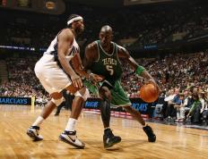 开云下载-绿茵场上的双重奏，奥斯梅恩爆发与智利节奏掌控下的贝蒂斯