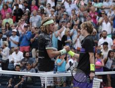 开云体育入口-西班牙网球队碾压美国网球队，西西帕斯高光表现的简单介绍