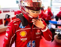 开云体育-索伯车队鏖战哈斯车队，周冠宇点燃赛场