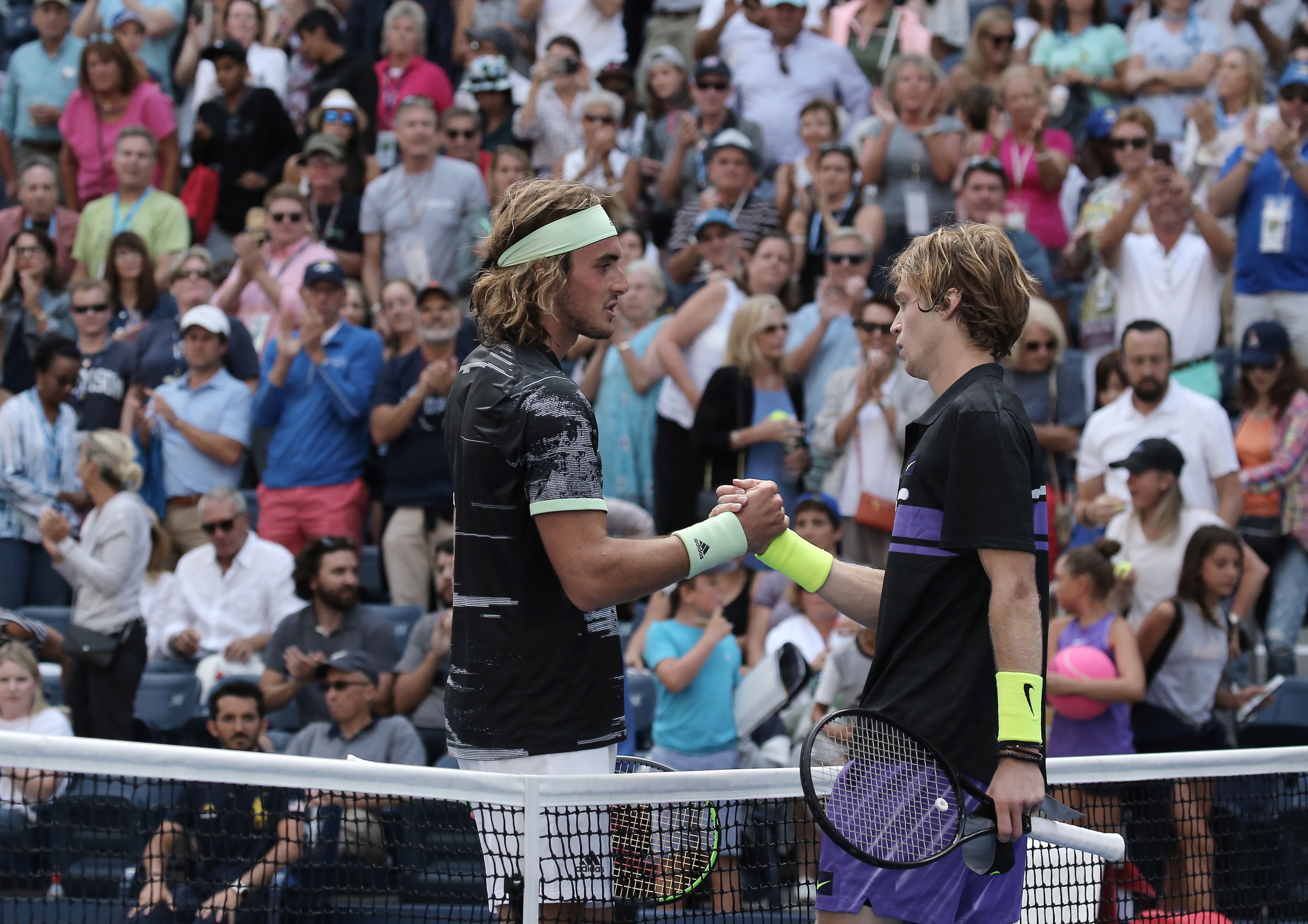 开云体育入口-西班牙网球队碾压美国网球队,西西帕斯高光表现的简单介绍