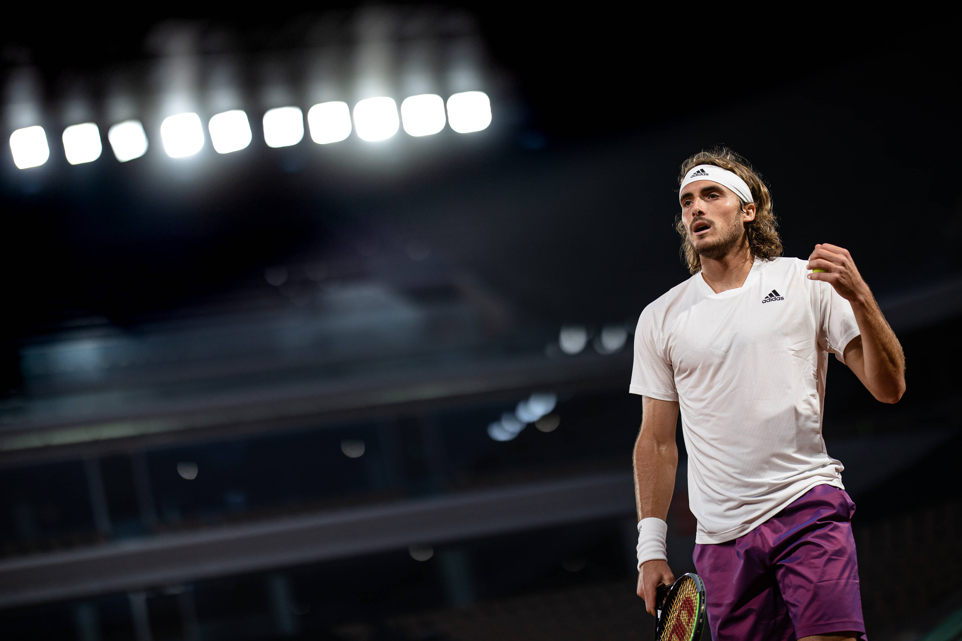 开云体育入口-西班牙网球队碾压美国网球队,西西帕斯高光表现的简单介绍