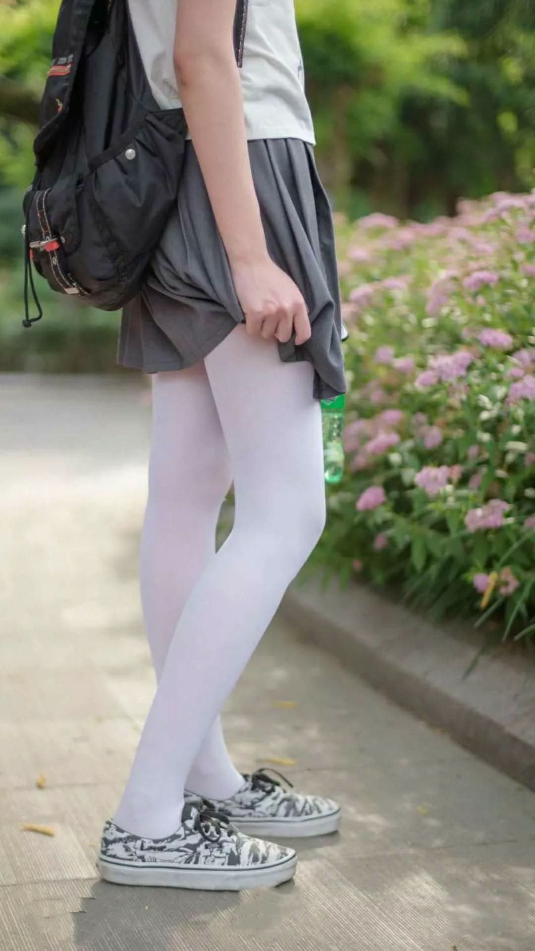 开云体育入口-擎天一扣定乾坤,东决关键战之夜,锡安关键回合不手软