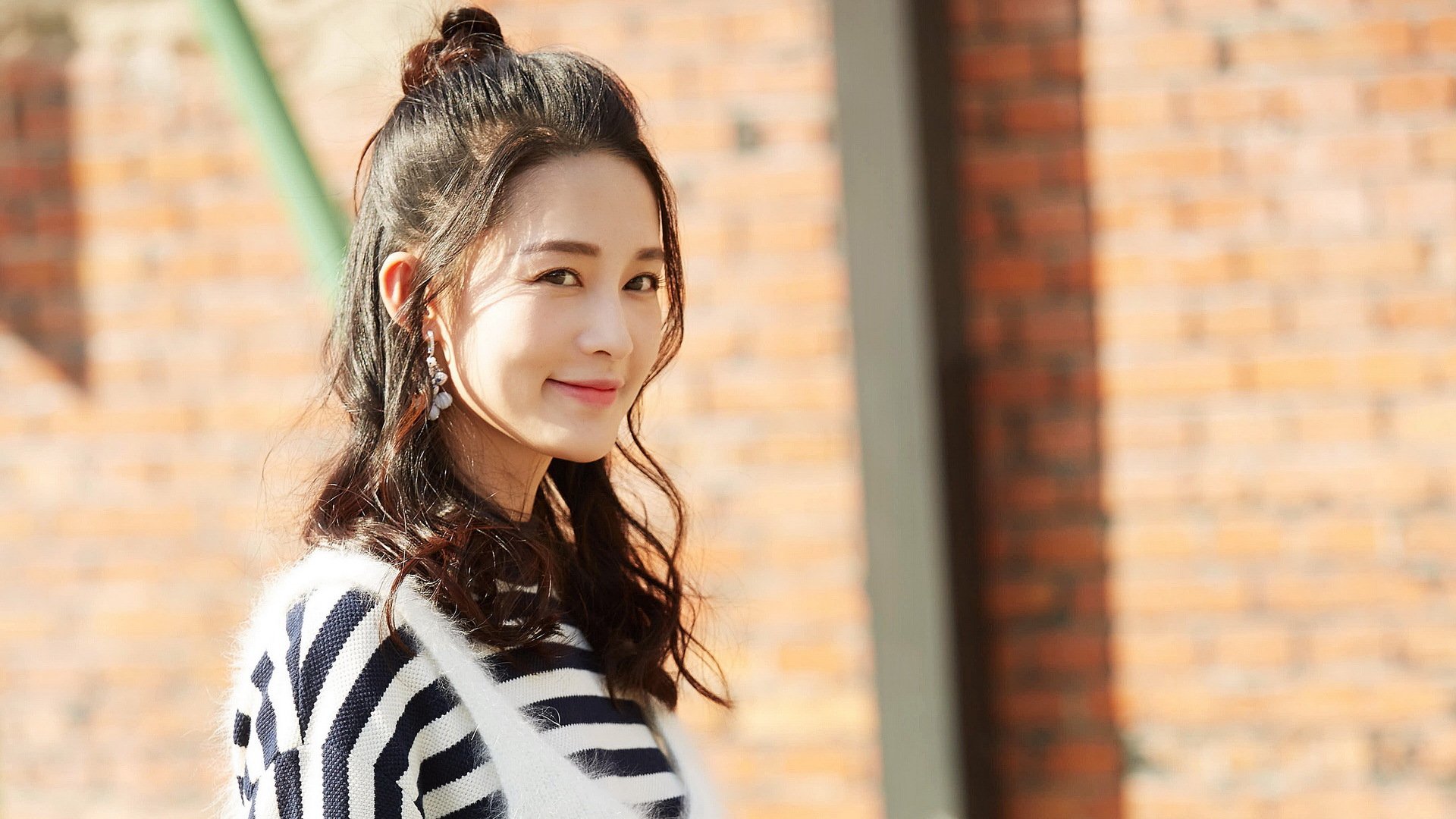 开云体育入口-欧冠双重奏，红军狂潮一波带走巴黎，萨卡防守铁闸锁死对手