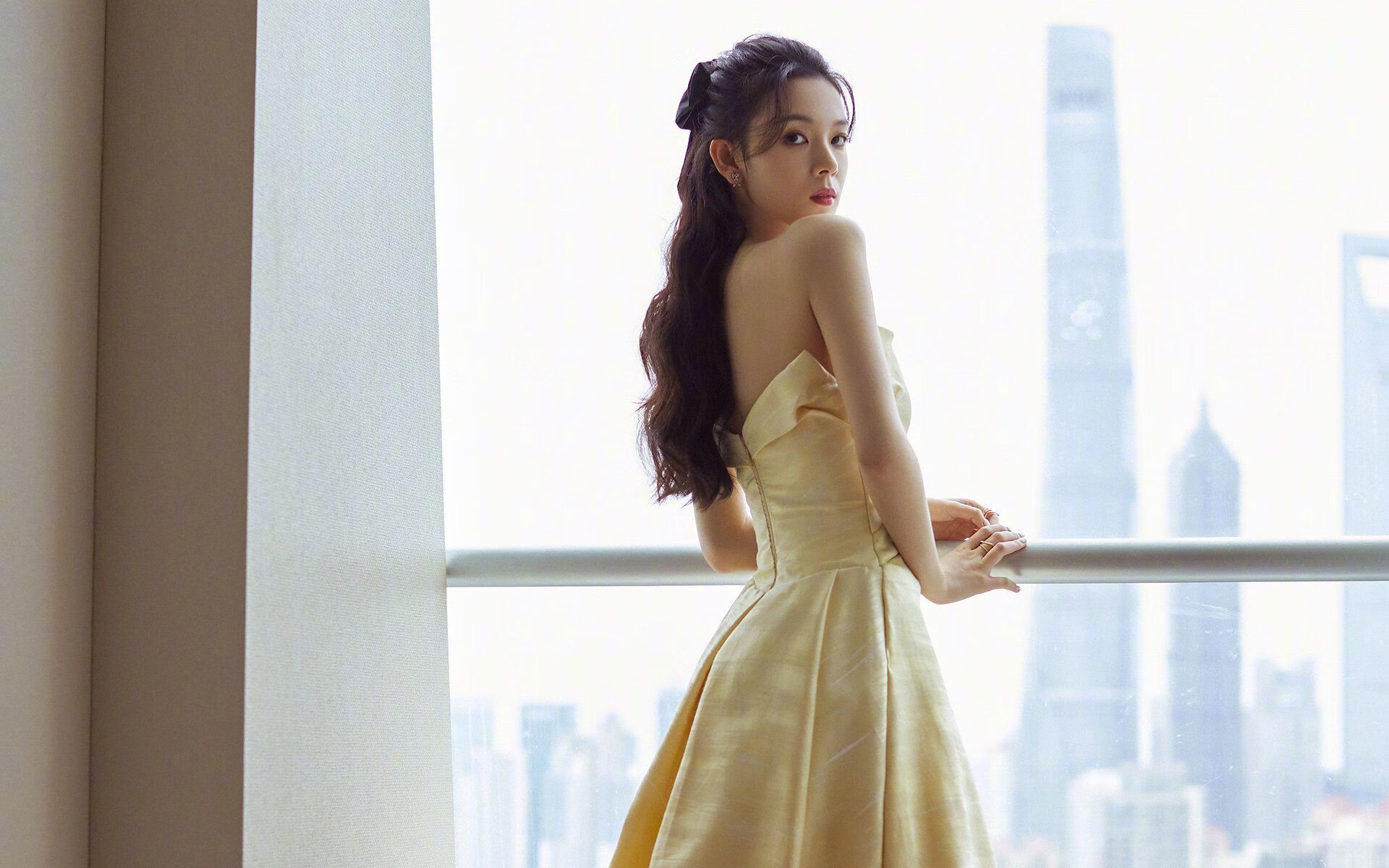 开云体育APP下载-双星映夜，苏亚雷斯凭何定义价值，乌克兰铁流何以碾碎强敌？